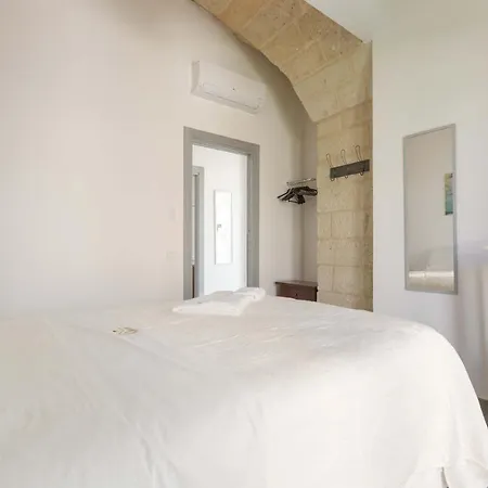 Queen By Perle Di Puglia * Lecce