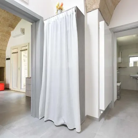 Queen By Perle Di Puglia