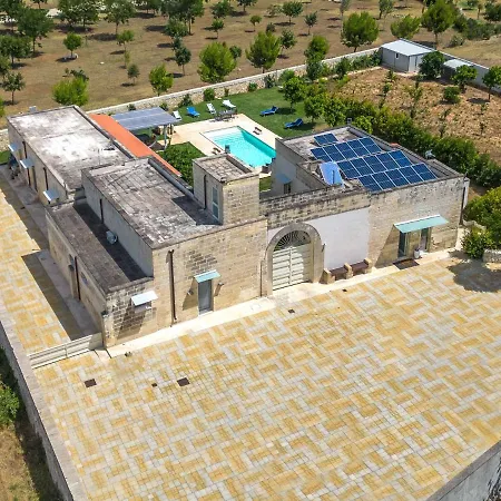 Queen By Perle Di Puglia *