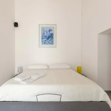 Queen By Perle Di Puglia