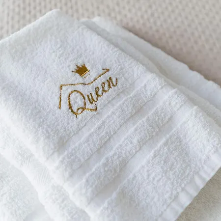 Queen By Perle Di Puglia