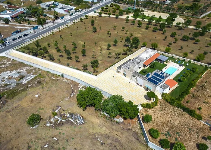 Queen By Perle Di Puglia *